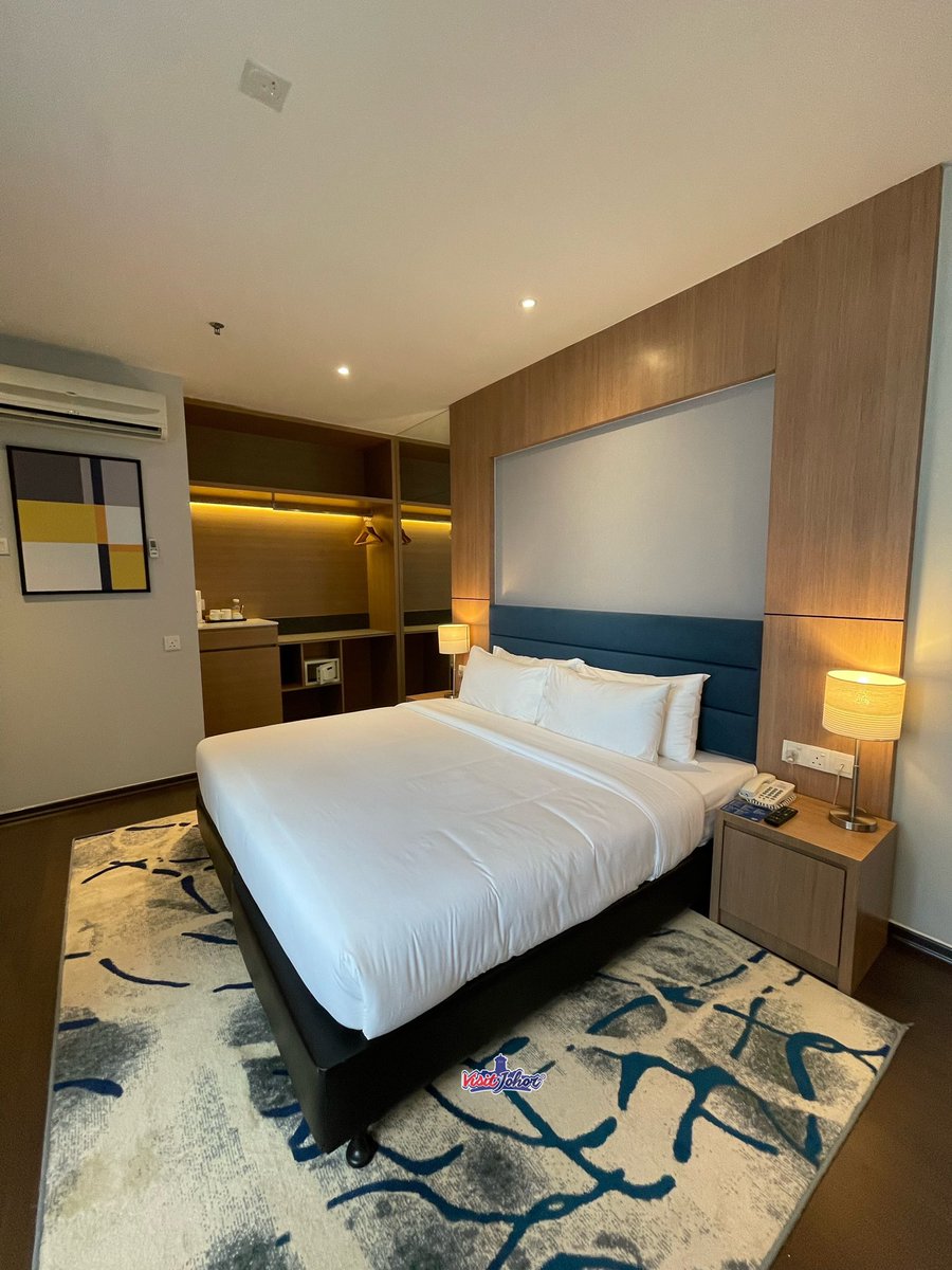 visitjohor_'s tweet photo. Yeay! Lepasni korang yang visit johor boleh laa plan untuk stay dekat Fives Hotel Johor Bahru City Centre ni betul2 dekat tengah bandar jb yang baru je dibuka. Enjoy your stay nanti🥳 https://t.co/NggsLzvyfb