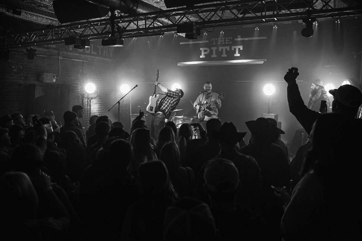KM_TCF's tweet photo. @ThePitt_Bar thanks for a sold out show last night. You were beautiful. https://t.co/fhB0cIHULO