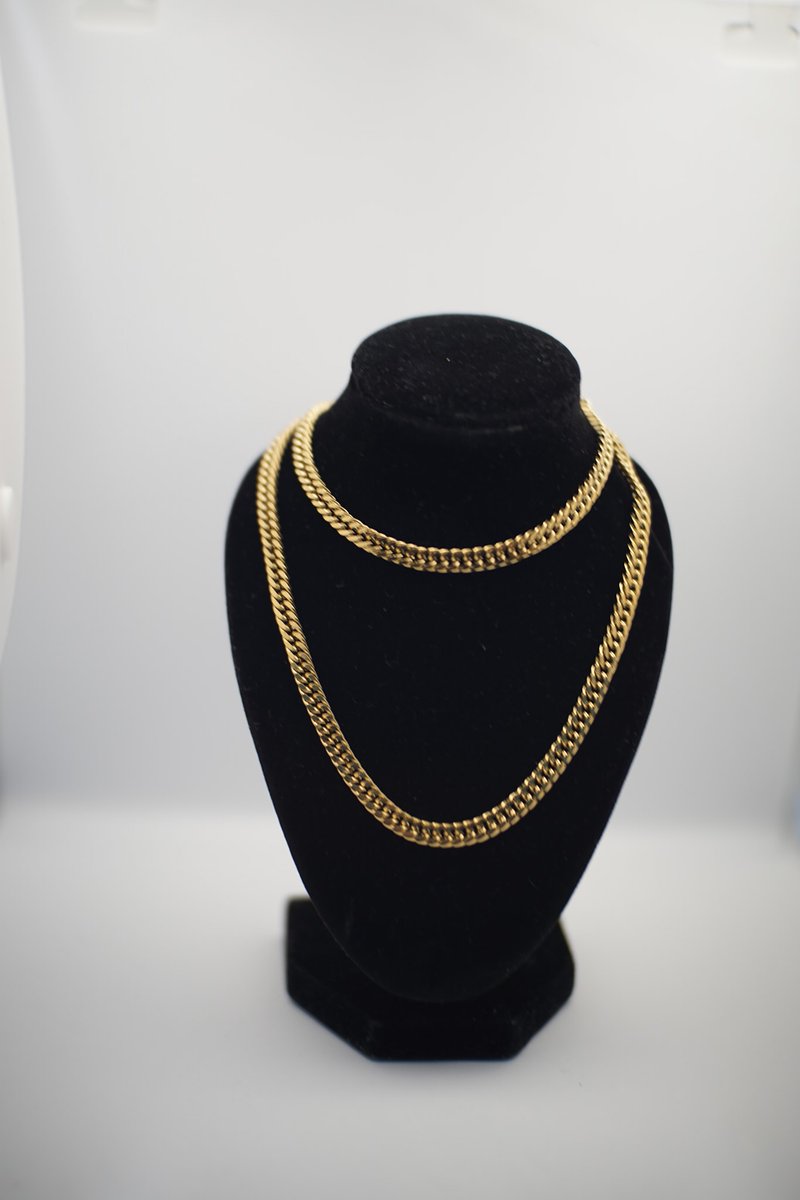 glintph's tweet photo. 💎New Necklace Collections

📦Box
🎫Jewelry care card
🎟️Brand card
✨Special freebie

Our necklaces are definitely a good quality. 18" length gold plated stainless steel material. 
Perfect for birthday gift! ✨
Drop us a DM to purchase 🖤 https://t.co/aHQ9IsOhJw