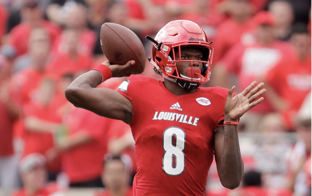 ZachSims_8's tweet photo. I am extremely blessed to receive my first power 5 offer from the University of Louisville #GoCards
@coachmarkf @CoachPeteThomas 
@WARRIORNATION20 
@RecruitWarriors https://t.co/QxIpy8xFsQ