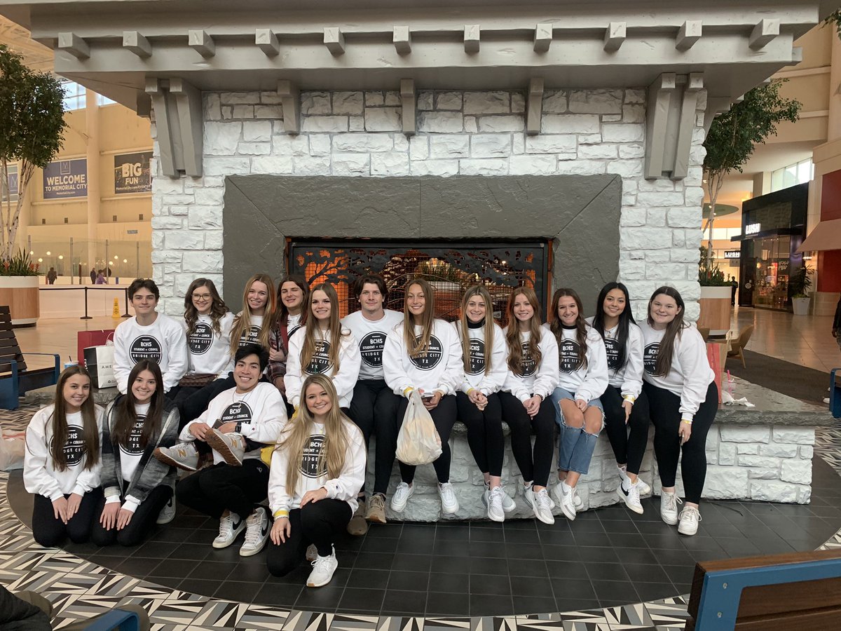 BridgeCityHS's tweet photo. BC✌🏼OUT 
Thanks @TASCDistrict17 for the opportunity to grow in our leadership skills and collaborate with other awesome student leaders #WR22 https://t.co/wviUUY0A0U