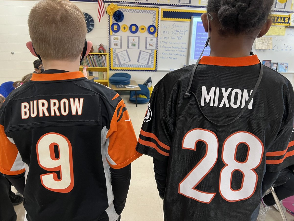 thackerteaches's tweet image. Who Dey! A sea of black and orange at ME as we cheer on our Cincinnati Bengals!
#KindnessStartswithMe #letsgoBengals