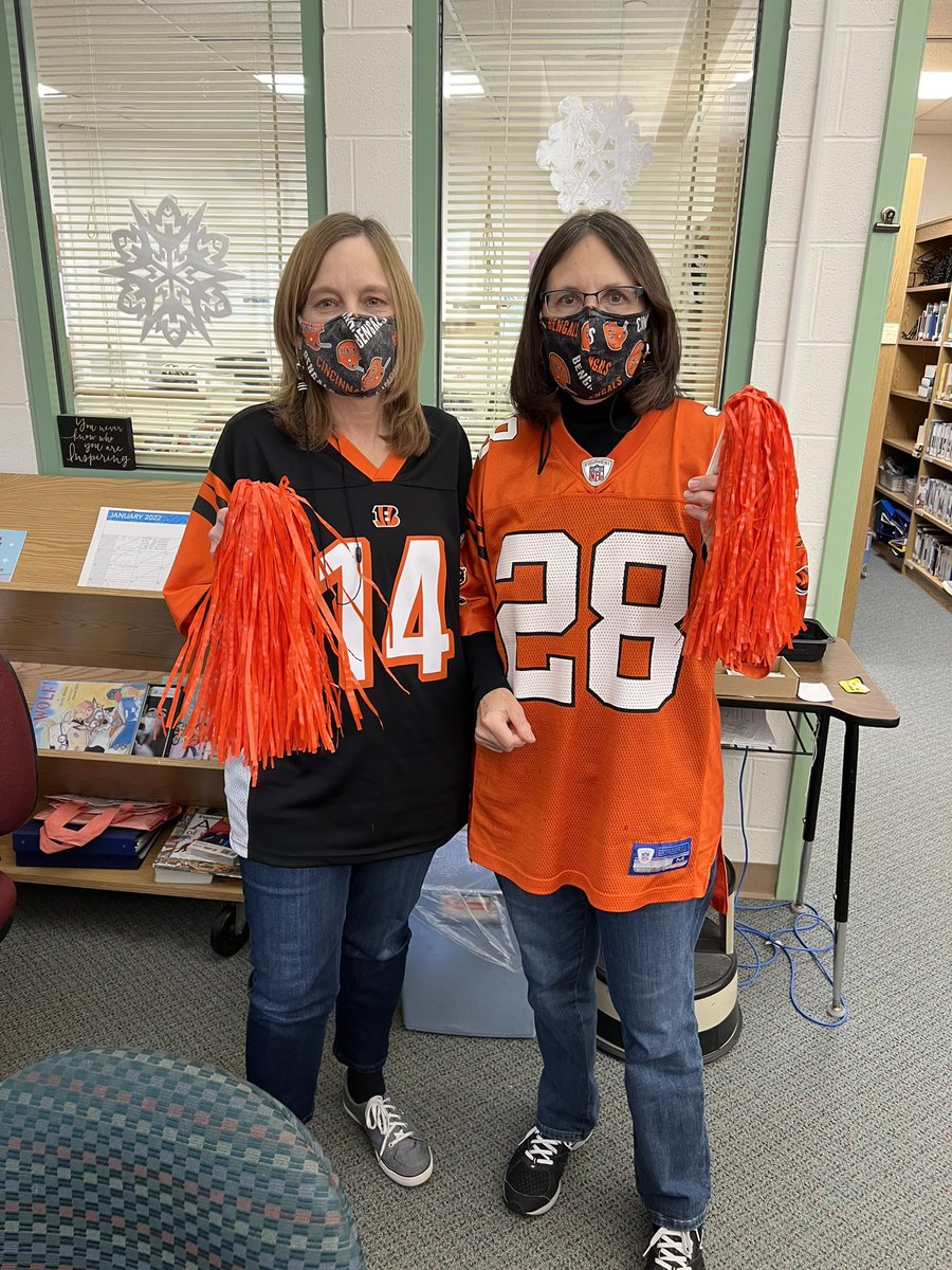 thackerteaches's tweet image. Who Dey! A sea of black and orange at ME as we cheer on our Cincinnati Bengals!
#KindnessStartswithMe #letsgoBengals