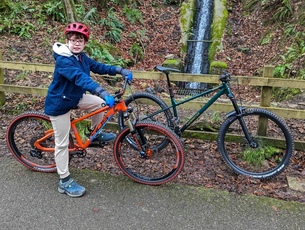 heboughtabike's tweet photo. Quick lunchtime ride, it was so cold we were both glad to turn around and come home

#happyhardtail #whyte #whyte405 #norcobikes #hardtailmtb #toocold https://t.co/XvErKtwcQT