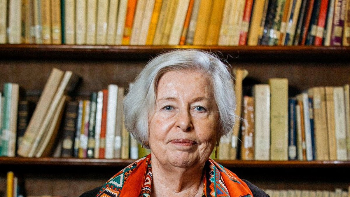 SituAiP's tweet photo. Así vivo la vejez • Acerca del trabajo y el retiro, habla Adriana Valdés

"Nunca pensé que los desafíos más grandes de mi vida iban a venir después de los 75 años. Las cosas que escribía antes eran académicas, entonces tenían audiencias más limitadas..."

https://t.co/7lZXiAshpm https://t.co/UDHAP0DbW4