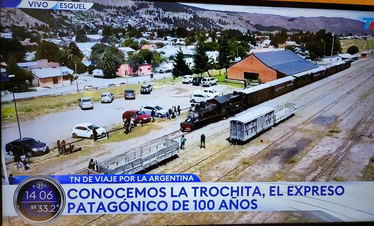 produccioncht's tweet photo. Todos a bordo! 📣🚂 
Recibimos la visita del equipo de @todonoticias en @TrochitaEsquel
#UnPasoMás #ChubutEsTuViaje https://t.co/oTz5znn91C