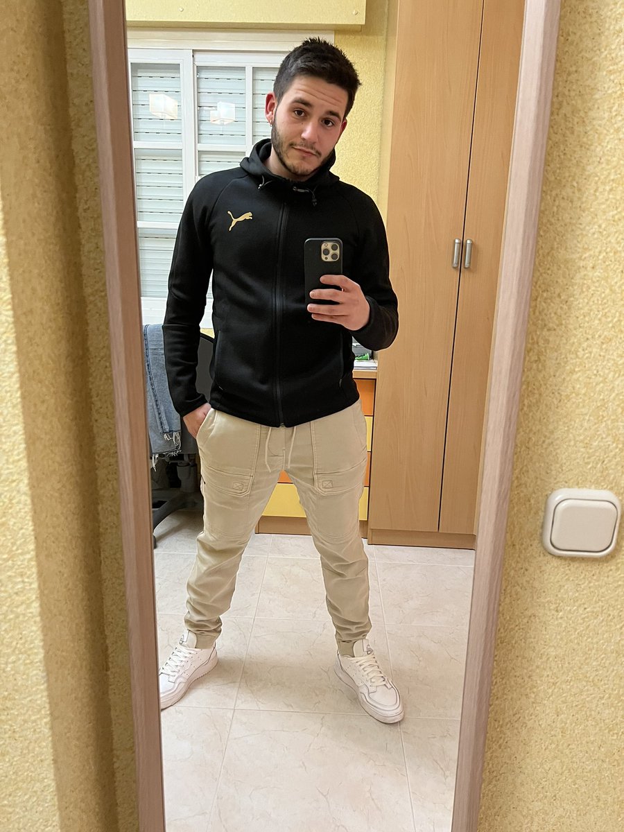Andres_97MT's tweet photo. @JMVeraRo @urca95 @JoseMariaSoler9 preparados para las 24Horas de Daytona? https://t.co/0aZKFm4WIg