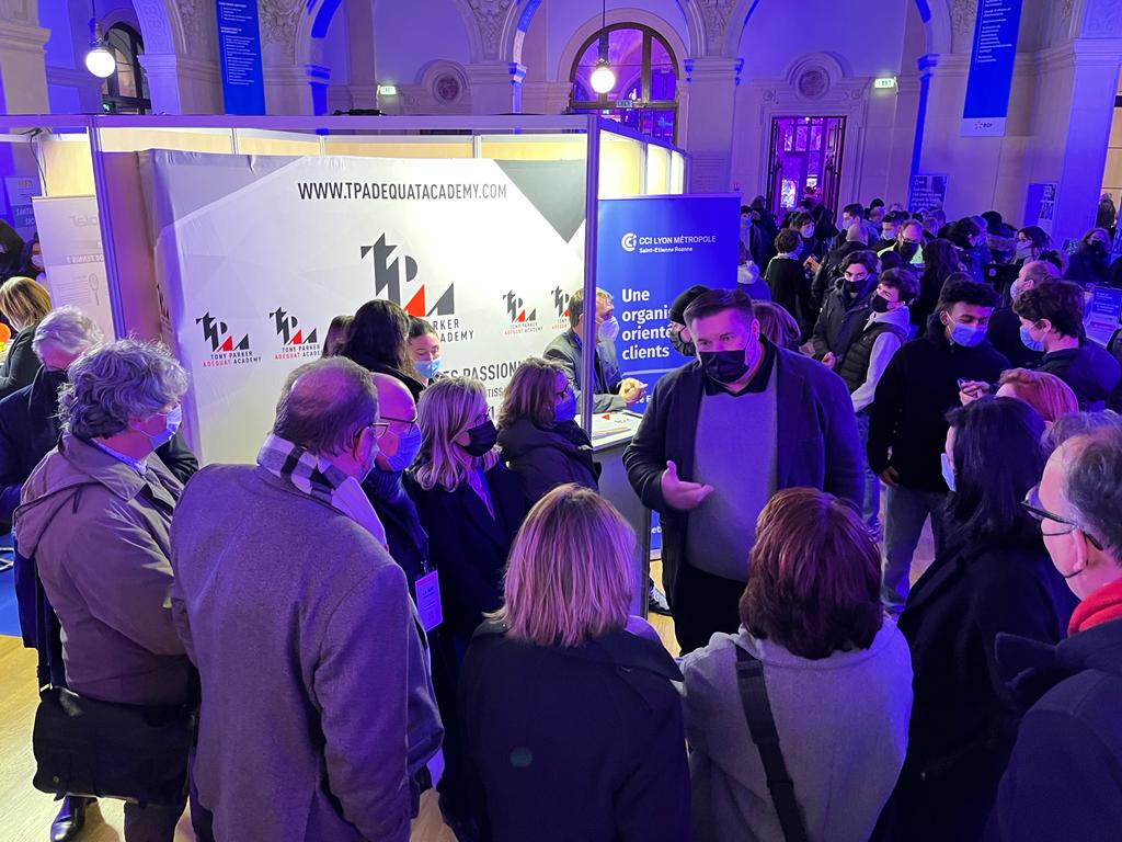 En direct de la #NDOLYON au <a href="/palaisbourse/">Palais de la Bourse Lyon</a> 🗨️🤝
Notre président <a href="/valentin_phil/">VALENTIN Philippe</a> salue nos exposants avec <a href="/MyriamBencharaa/">MyriamBencharaa</a>, <a href="/academielyon/">Académie de Lyon</a>, <a href="/cmaAURA/">CMA Auvergne-Rhône-Alpes</a>, <a href="/grandlyon/">Métropole de Lyon</a>, <a href="/prefetrhone/">Préfète de région Auvergne-Rhône-Alpes et du Rhône</a>, <a href="/auvergnerhalpes/">Auvergne-Rhône-Alpes</a>, <a href="/AURAOrientation/">Auvergne-Rhône-Alpes Orientation</a>
Rejoignez-nous avant 22h ➡️ bit.ly/3p2Y9fn