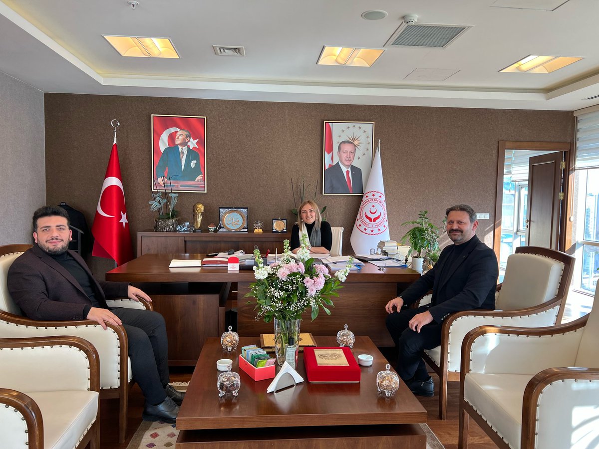 avfatmaoncu's tweet photo. Özel Engelli Bakım Merkezleri Derneği Başkanı Sn.@evrenaslan79 ve Yönetim Kurulu Üyesi Sn.Alperen Birlik'i misafir ettik. Nazik ziyaretlerinden dolayı kendilerine teşekkür ediyorum. https://t.co/P2zYfz7Qkn