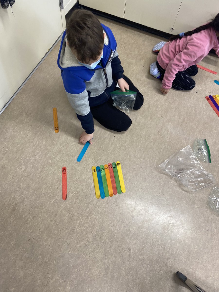 MissDSchoff's tweet photo. Skip counting centers in math today. So much fun! @DeshayeCatholic https://t.co/IRYMXRUMSh