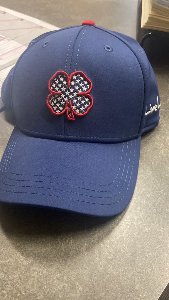 Got a new <a href="/BlackCloverUSA/">Black Clover</a> hat today!