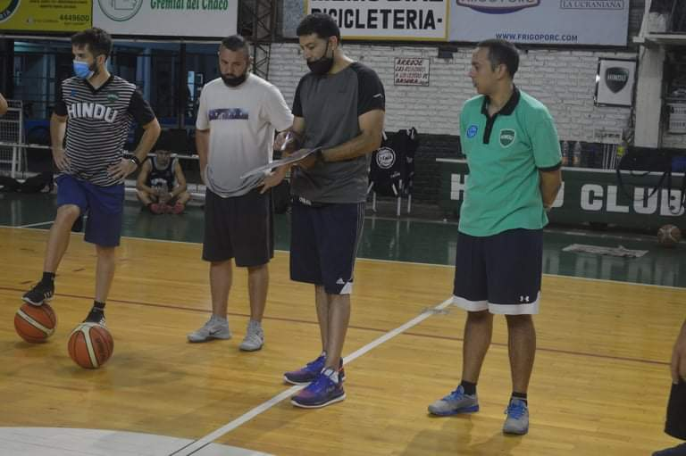 laligafederalok's tweet photo. #LigaFederaldeBasquet | División NEA

Ramiro Díaz Cuello, DT de @HResistencia: “El objetivo es mantener una base del equipo que logró la clasificación”.

��https://t.co/25JDYRX7pg https://t.co/yUyPbnqY2S