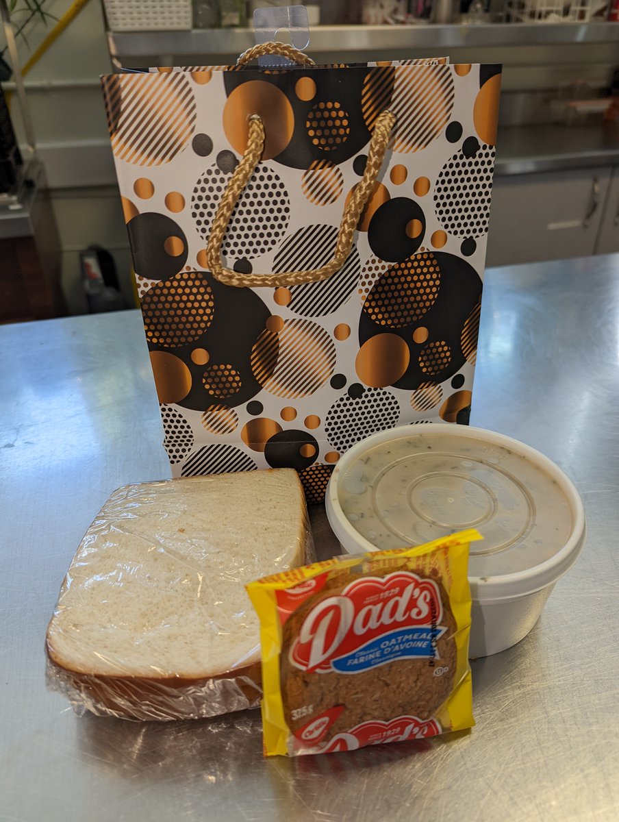 OttawaWestCS's tweet photo. Our drivers braved the cold today to bring clients soup and sandwiches to enjoy while watching a virtual concert with George! #OWCSFriday #CongregateDining #WellingtonWest #Hintonburg #CommunitySupportMatters๐ https://t.co/5Sf1toaJZ7