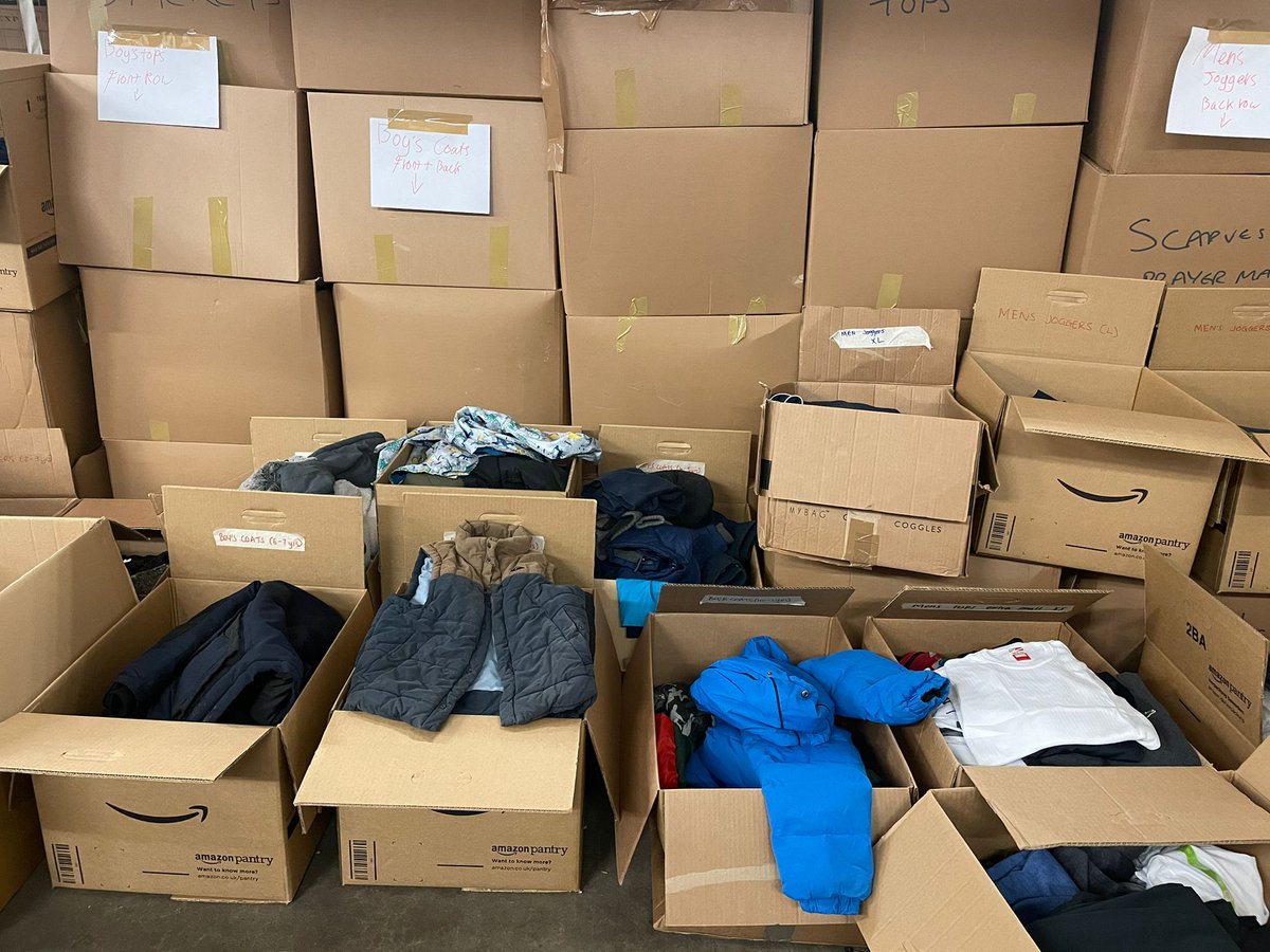 mscrow's tweet photo. Manchester has welcomed about 1000 refugees who fled Afghanistan after the Taliban took over. They left with virtually nothing. Lots of people know about the mountains of clothes locals kindly donated. #MMfJ22 1/4 https://t.co/sO9X1o1sMw