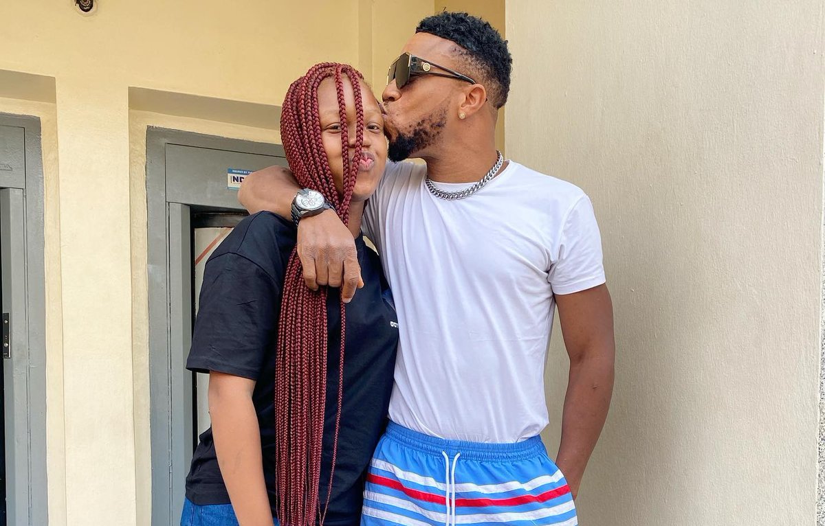 legitngnews's tweet photo. Ada Charles Okocha and daddy❤❤
📸: @charles_okocha (Instagram)
#legitng #legitposts #charlesokocha #fridaygoodness https://t.co/RbkVy6eRpl