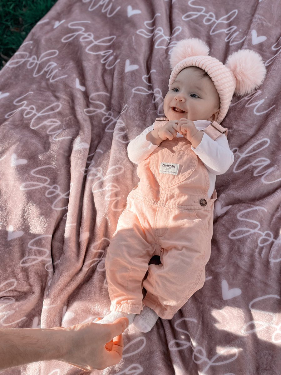 LadyLAIILO's tweet photo. My bby girl growing up so fast #3monthsold 🥲❤️ https://t.co/1sSf9iIBUg