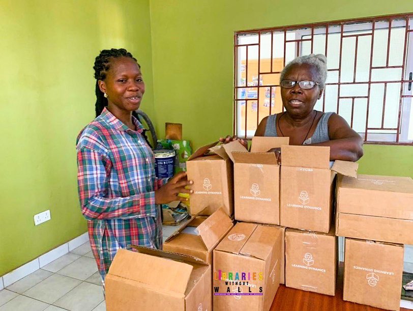 lwwgh's tweet image. For the first quarter of this year , we are focusing on getting who cannot read at all to start reading in 4 weeks using materials from #LearningDynamics. Thankful to Mr. Gyampo for the donation of 80 boxes of reading materials and helping train our volunteers! @ghanalibraries