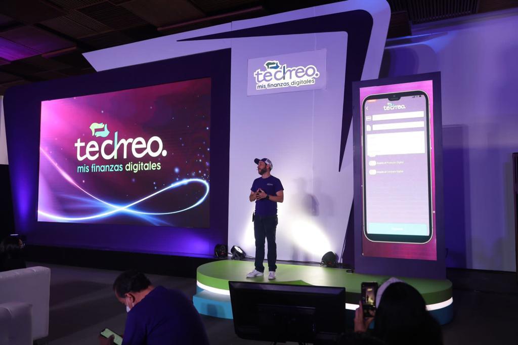 techreo tweet media