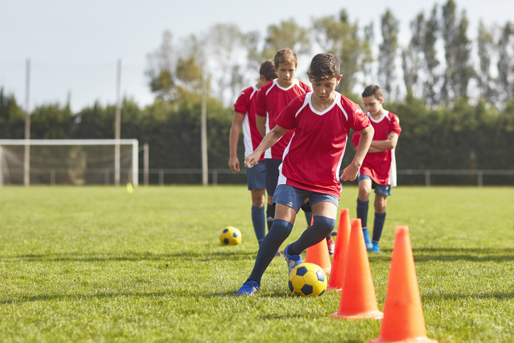 Soccer players learn CPR to honor teammate. 14-year old suffered cardiac arrest during practice. 💙 
.
jems.com/patient-care/c…
.
#middleschool #soccer #soccerplayer #cpr #learncpr #aed #life #save #soccerpractice