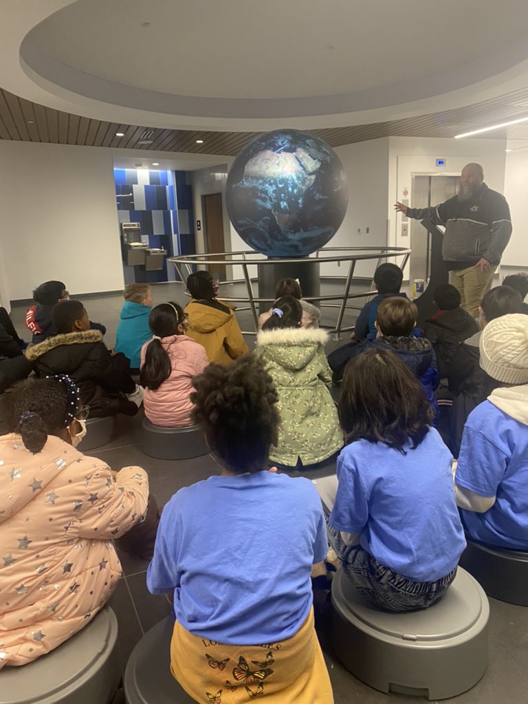 Omni globe fun with Mrs. Fosters friends. 🤍 <a href="/BoonPatriots/">Boon Patriots</a>