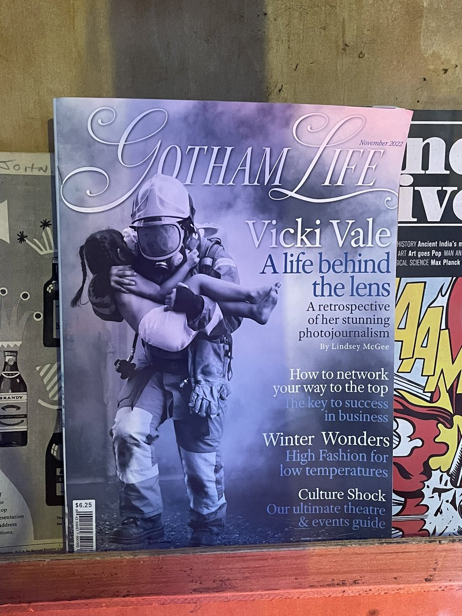 weelass31's tweet photo. Spotted this in Gotham Trongate today 👀#vickyvale #batgirl https://t.co/4uSpBj1to8