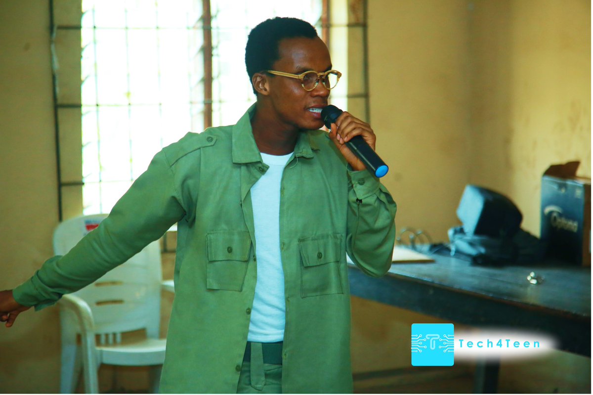 AdedejiOshinojo's tweet photo. It's been a hectic week for me &amp; the team, but we still have a lot of work ahead of us. We held our programme today at Crowther Memorial College, Lokoja. It was an incredible experience for the teenagers as we taught them about ideation, research, design thinking, &amp; career dev. https://t.co/JNs2ZrUQJn