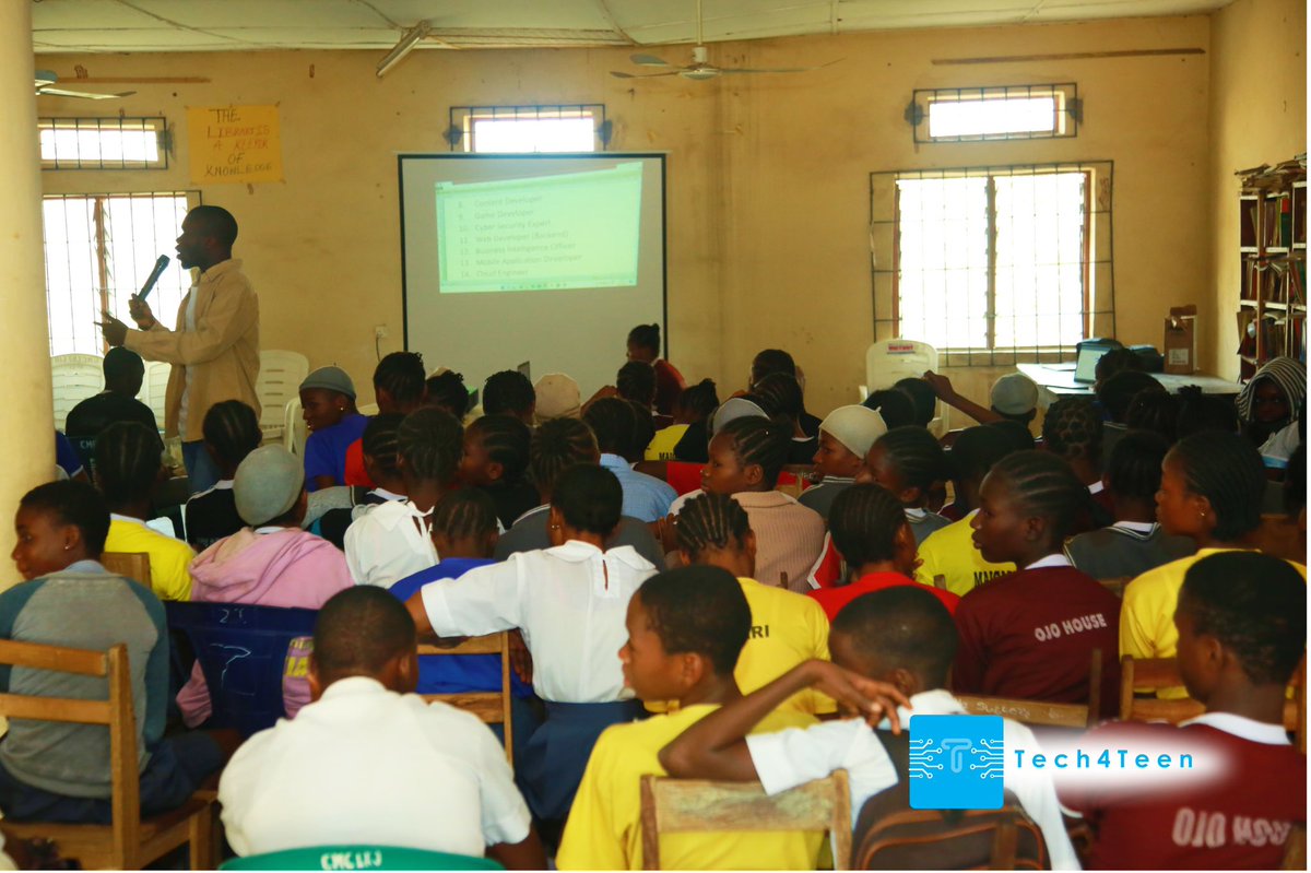 AdedejiOshinojo's tweet photo. We are grateful for Adeoye Mary presence (remotely) today; she is a MasterCard Scholar now doing her Master's Degree in Scotland, we hope that one of the students will reach that point in life as well.

@_Tech4Teen @officialnyscng 
#TechAwareness
#TechOutreach
#NYSCCDSPROJECT https://t.co/ZcwTKLAtLz