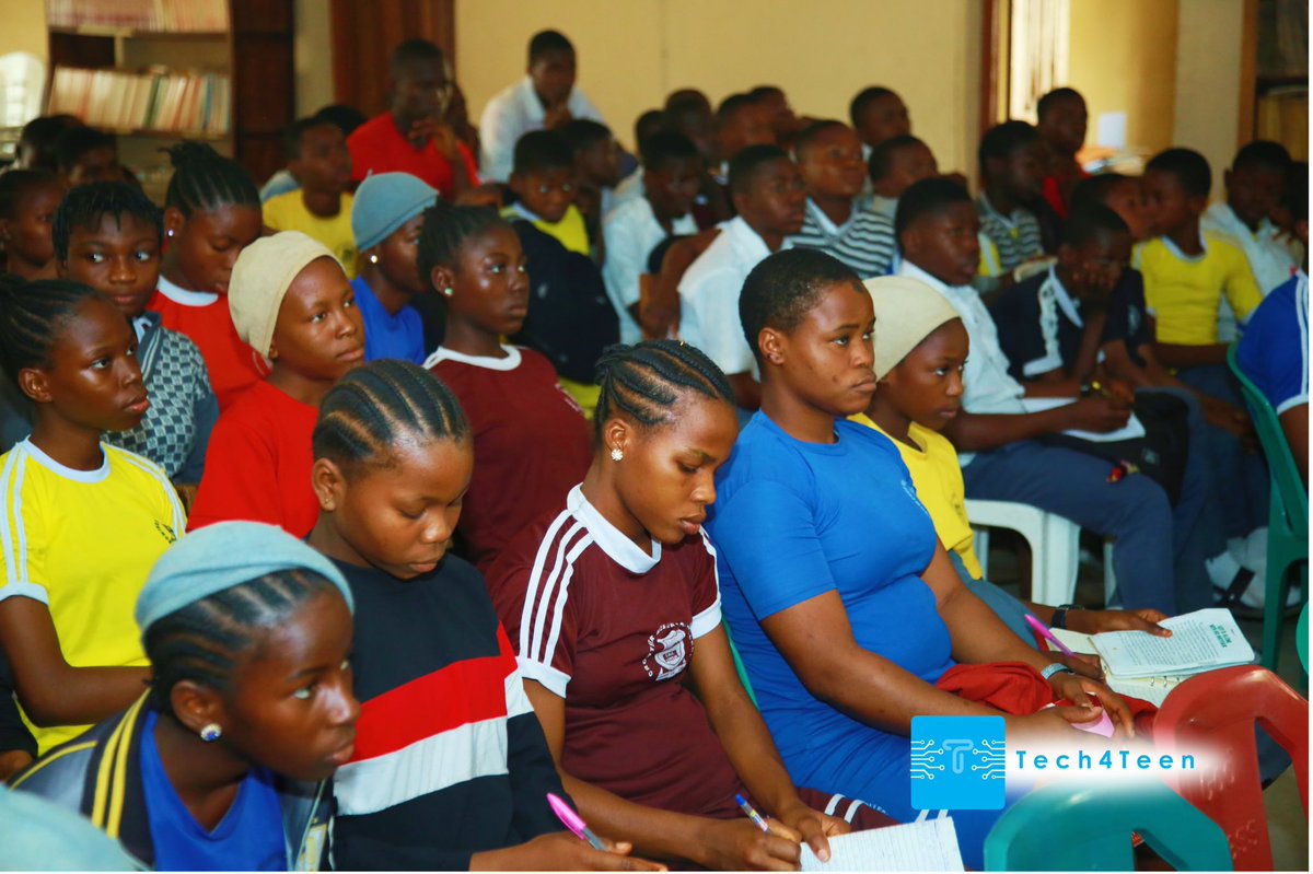 AdedejiOshinojo's tweet photo. We are grateful for the unselfish service and support of our volunteers and corp members.
@_Tech4Teen @officialnyscng 
#TechAwareness
#TechOutreach
#TechmeetsTeen
#Tech4Teen
#NYSCCDSPROJECT https://t.co/ru2XS7lwXc