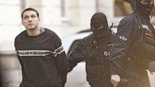 Gang de Roubaix : remise en liberté de Lionel Dumont, l’un des premiers djihadistes français lavoixdunord.fr/1130467/articl…