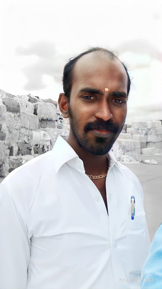 VDDURAI2's tweet photo. "" 😡களம்🔥 மாறினாலும்  
"" எங்கள் 💯கம்பீரம்💪 மாறாது!...🔥✌🔰 https://t.co/iA5Hw2GBl7