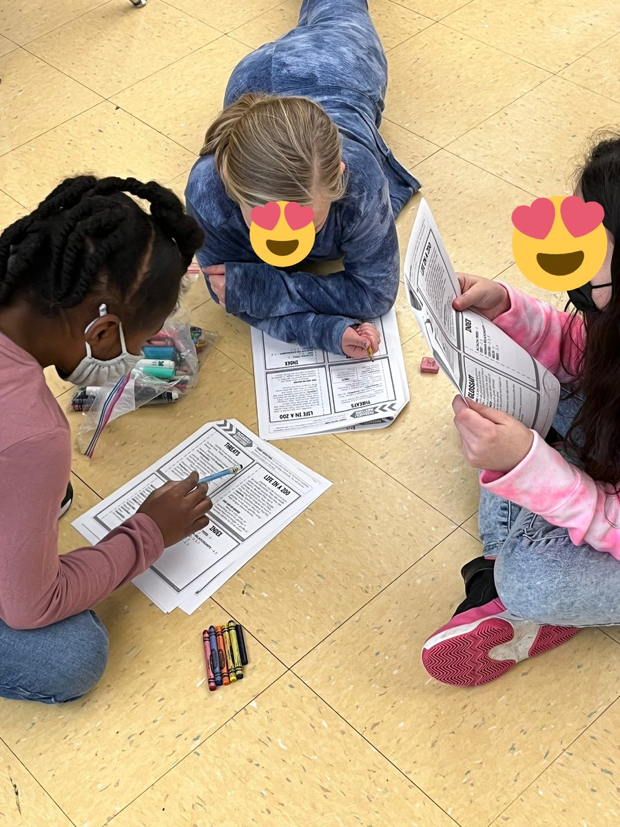 mrs_zangara's tweet photo. We loved working together to search for text features! #gnr #3rdgradereaders https://t.co/gOYiNrDuXr