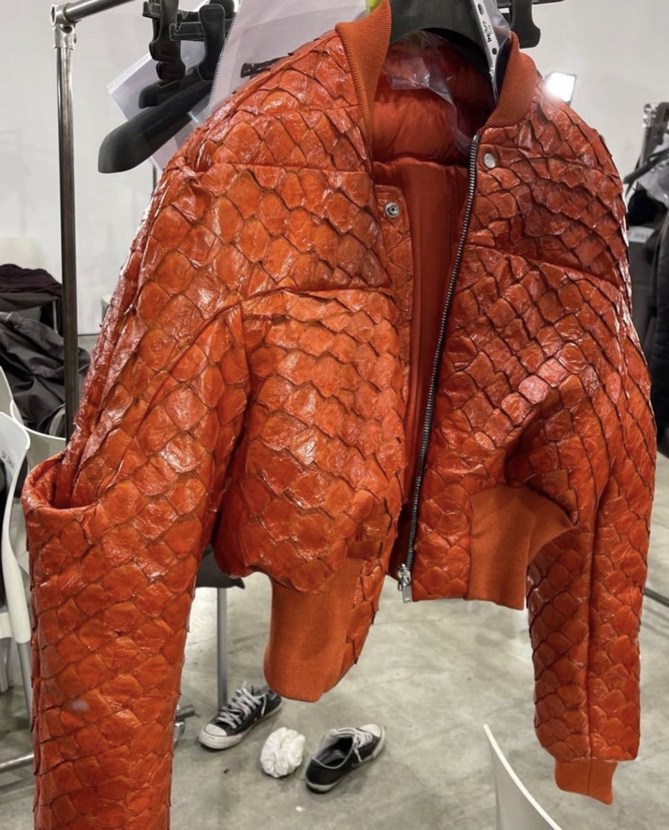 Outlander Magazine tweet media