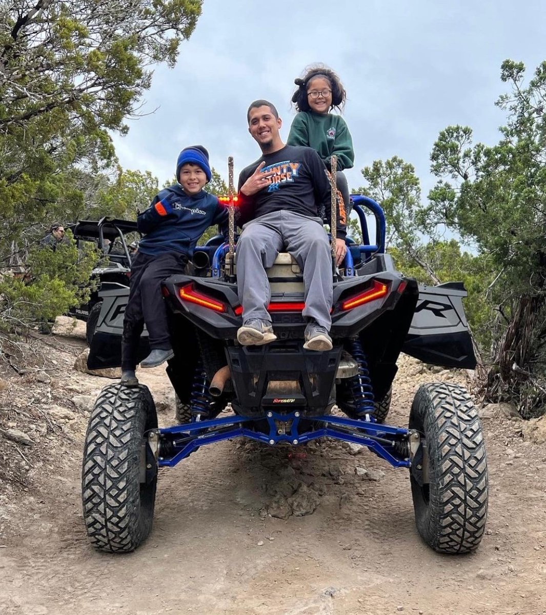superatvtweet's tweet photo. π¨βπ§βπ¦ Itβd be tough to beat the feeling that it brings us seeing our products help families #adventure! β₯οΈ Who else has an #OffroadFamily? βοΈ #GearDrivenPerformance π: @mudbeaner #LetsRide
#satv #satvnation #rzrxpturbo #superatv #gdpportals #satvportals #mudbeaner #portalgearlift https://t.co/cSMGH2Q64M