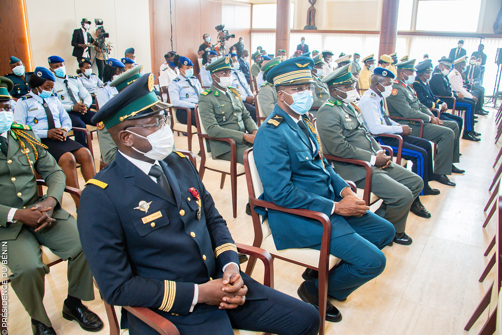PresidenceBenin's tweet photo. #DiscoursPrBenin #Wasexo #PrBenin #VoeuxPrBenin
- Corps diplomatique accrédité au Bénin => https://t.co/SkU34yT1M3
- Forces de Défense, de Sécurité et Assimilées => https://t.co/AuYic4bCWK https://t.co/A8yup03iAA