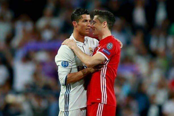 cfc11cr7's tweet photo. ليفاندوفيسكي : سجل +40 هدف لمدة (7) مواسم متتالية .
كريستيــانـــو  : سجـل + 50 هدف لمدة (8) مواسم متتالية. 

ــ ميسي وسواريز لم يستطيعا فعلها في مشوارهم . https://t.co/EVYKO12vP6