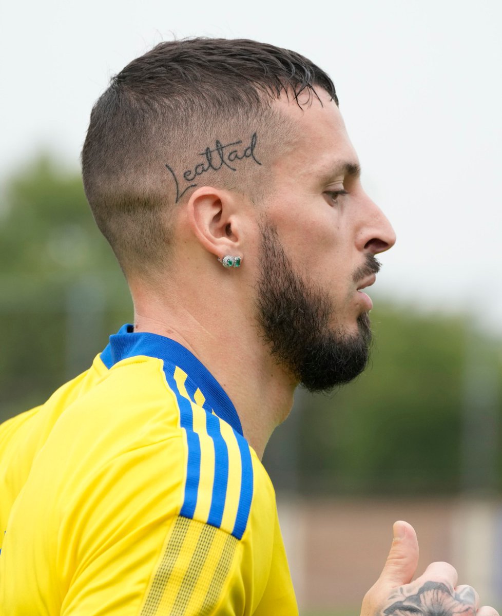 BocaJrsOficial's tweet photo. 𝓛𝓮𝓪𝓵𝓽𝓪𝓭 ⚽️🔵🟡🔵 https://t.co/N2PXZe8nzo