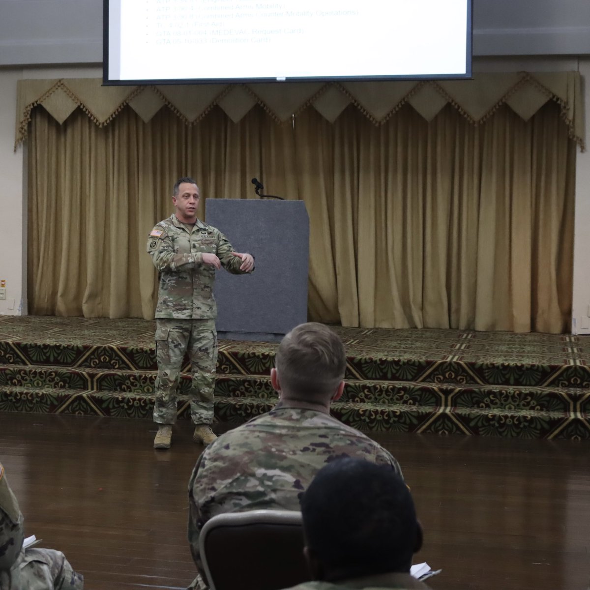 36thENBDE's tweet image. Special thanks to SFC Vanalstine and 1SG Shay of @Official_Sapper for briefing our Rugged Soldiers the keys to success at Sapper Leader Course!

#StayRugged #SLTW