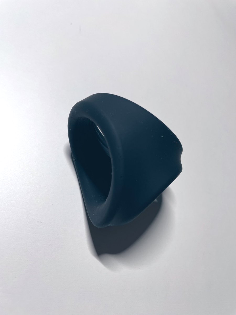 mrbr003's tweet photo. @ProxoxoDE A great penis ring! I really like the three-sided design, which gives you countless application possibilities. It's gentle on the skin because the quality is high. Highly recommended. https://t.co/BEktzcwiNM