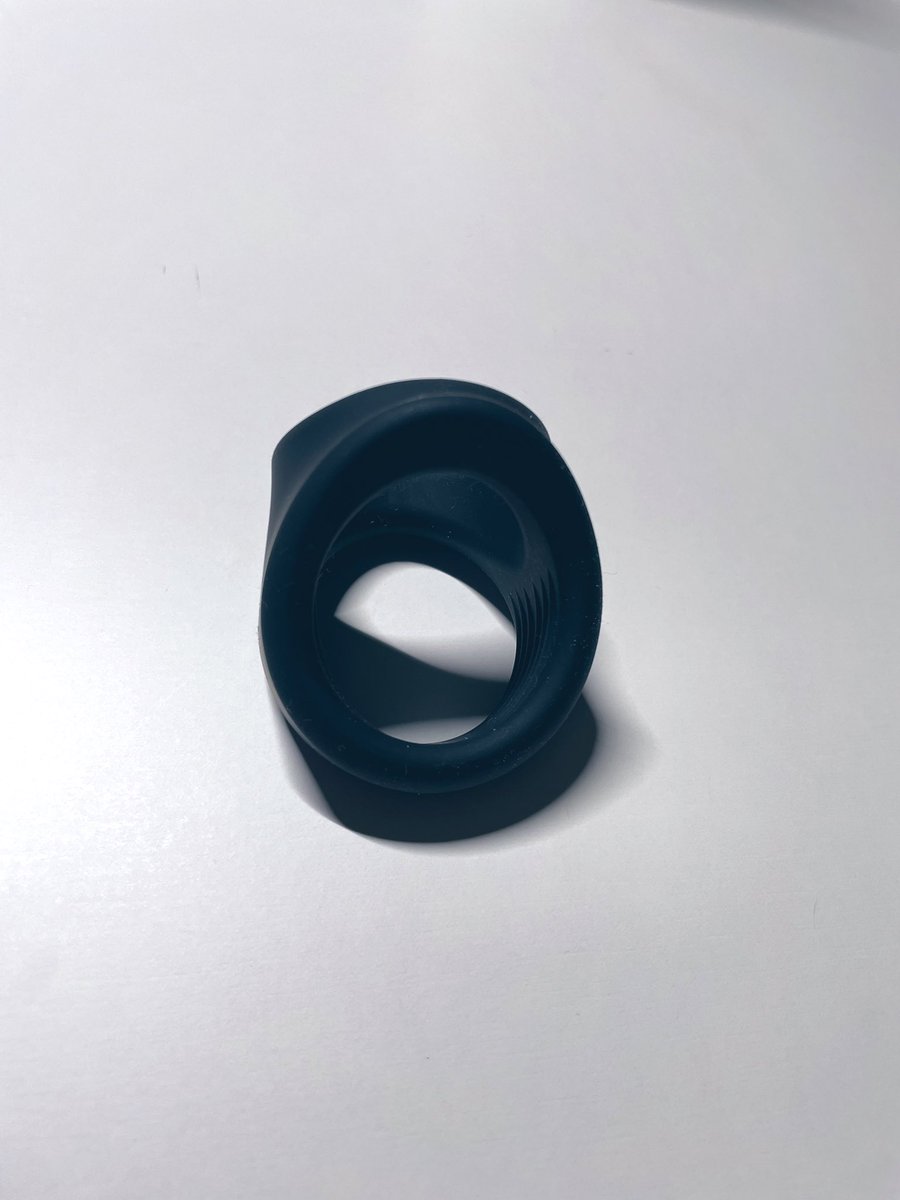 mrbr003's tweet photo. @ProxoxoDE A great penis ring! I really like the three-sided design, which gives you countless application possibilities. It's gentle on the skin because the quality is high. Highly recommended. https://t.co/BEktzcwiNM