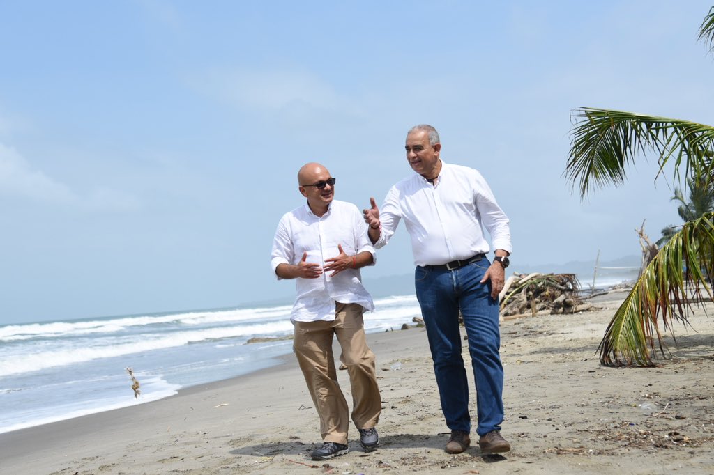 LOchoaTobon's tweet photo. #SanJuanDeUrabá | ¡Que bello es el Urabá! Seguimos caminando y recorriendo este encantador territorio; Desde el corregimiento de Uvero dialogamos con alguno líderes que nos motivan y nos inspiran a continuar construyendo sueños.

#YoVoto 
L105🚩 Cámara 
L5🚩 Senado https://t.co/97mkbaNRiQ