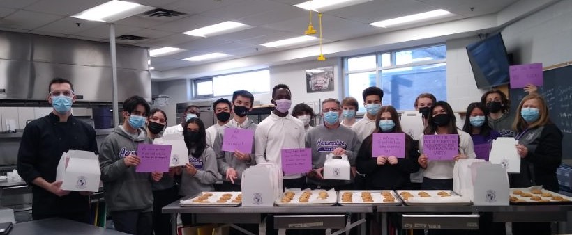 AssumptionH's tweet photo. Assumption's culinary class made cookies to thank our First Responders for their continuous hard work &amp; for always putting others before themselves. Cookies, and thank you cards were delivered  @WindsorPolice @WindsorFire1 @LasallefireON  &amp; doctors offices.  @WECDSB https://t.co/2rkf52UGPn