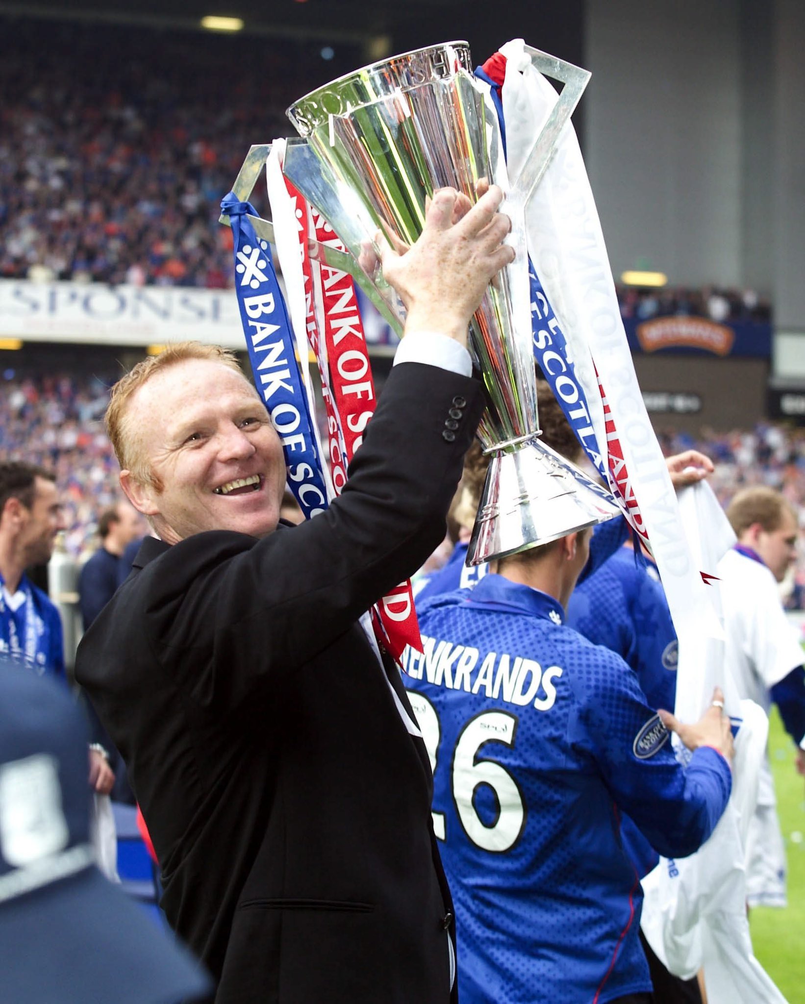 Happy birthday to former Rangers manager Alex McLeish who turns 63 today.     
