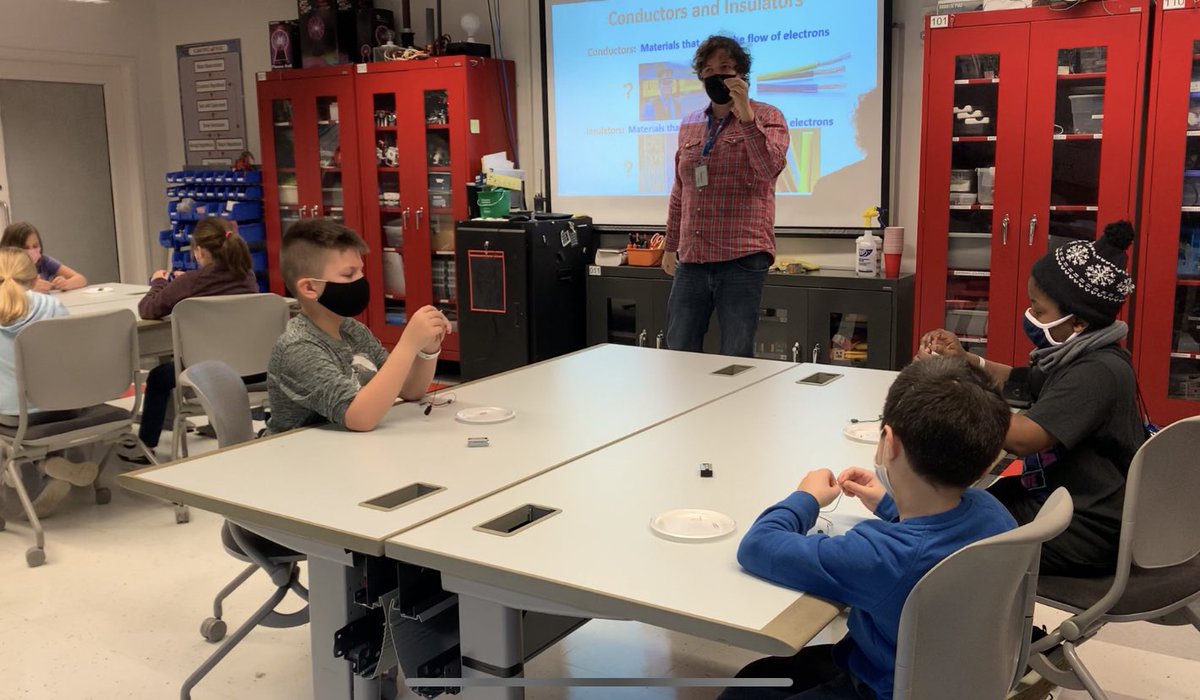 CaseyAult's tweet photo. Students made countless connections to our units of study while exploring Discovery World! #STEMtastic https://t.co/V5O8pElftH
