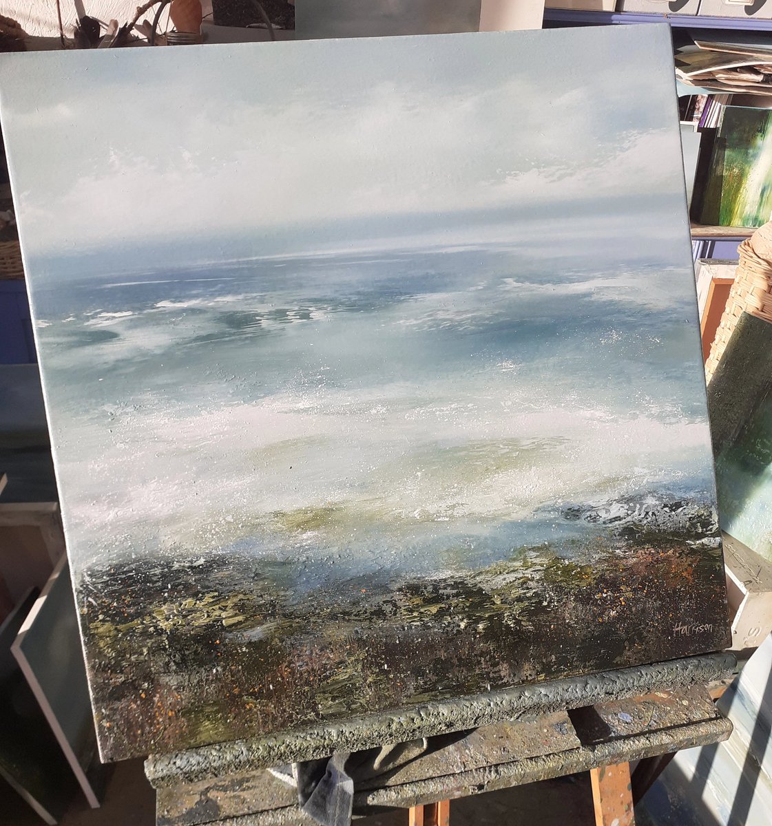 pamelah57000886's tweet photo. I've not posted for a while so this is what I've been painting. I'm currently exhibiting @burfordgallery #kingfisher_art #wingatesgallery https://t.co/cYFjuufcbQ