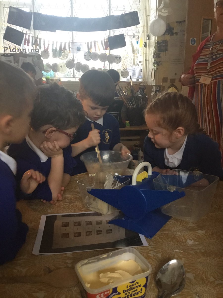 stjosephskly's tweet image. Yay #ElderClass have worked so hard this week as a team to fill our Friday treat jar. We voted as a class family and chose to bake buns and bake buns we did. As a surprise we even made some for our friends in Maple Class too - ‘it’s good to share!’ #eyfsrocks #SharingIsCaring