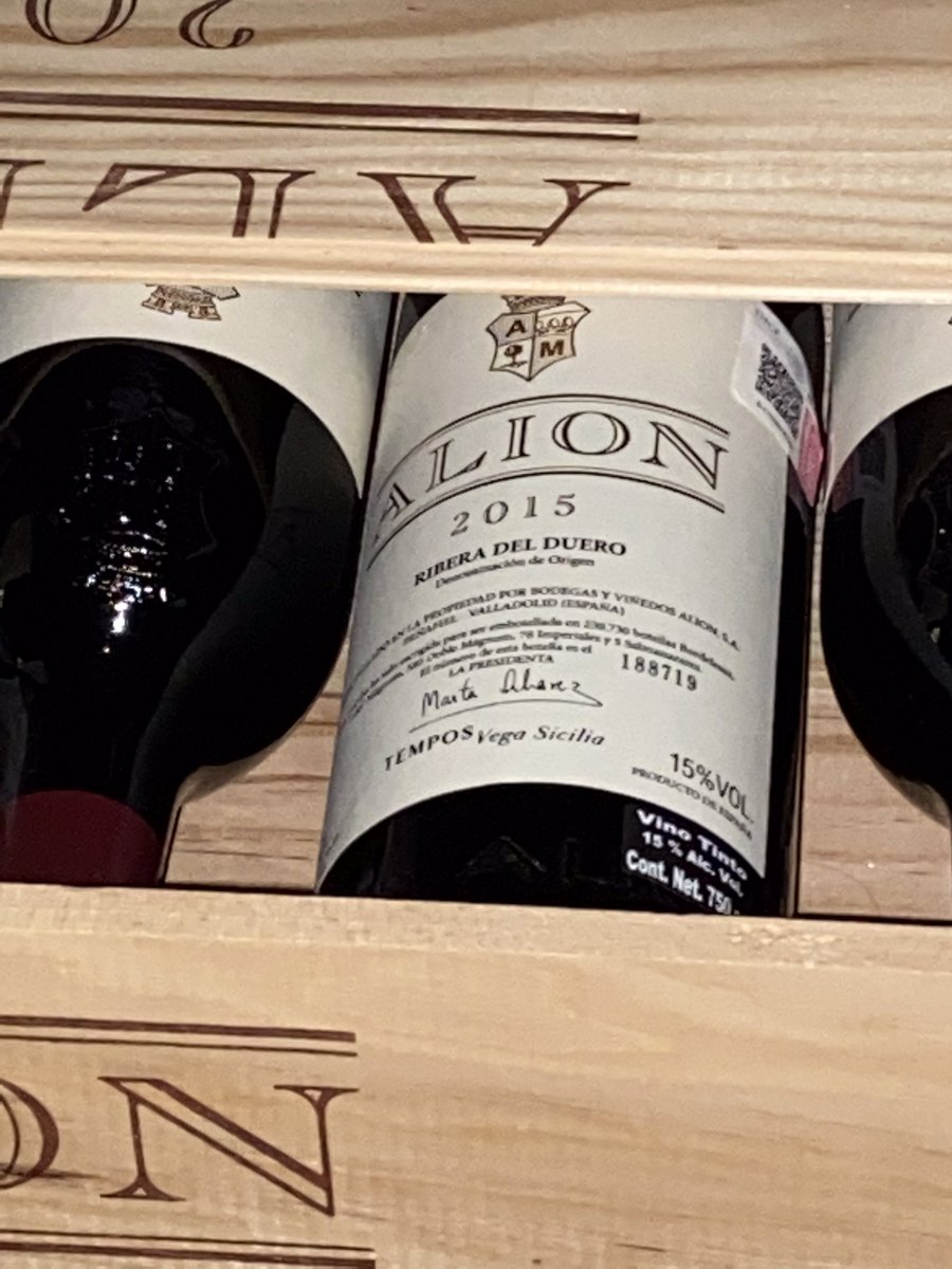 hector66705107's tweet photo. @TVegaSicilia Compre 10 cajas más 2015 que encontré en mexico una maravilla gracias https://t.co/YvkCJ3UEV2
