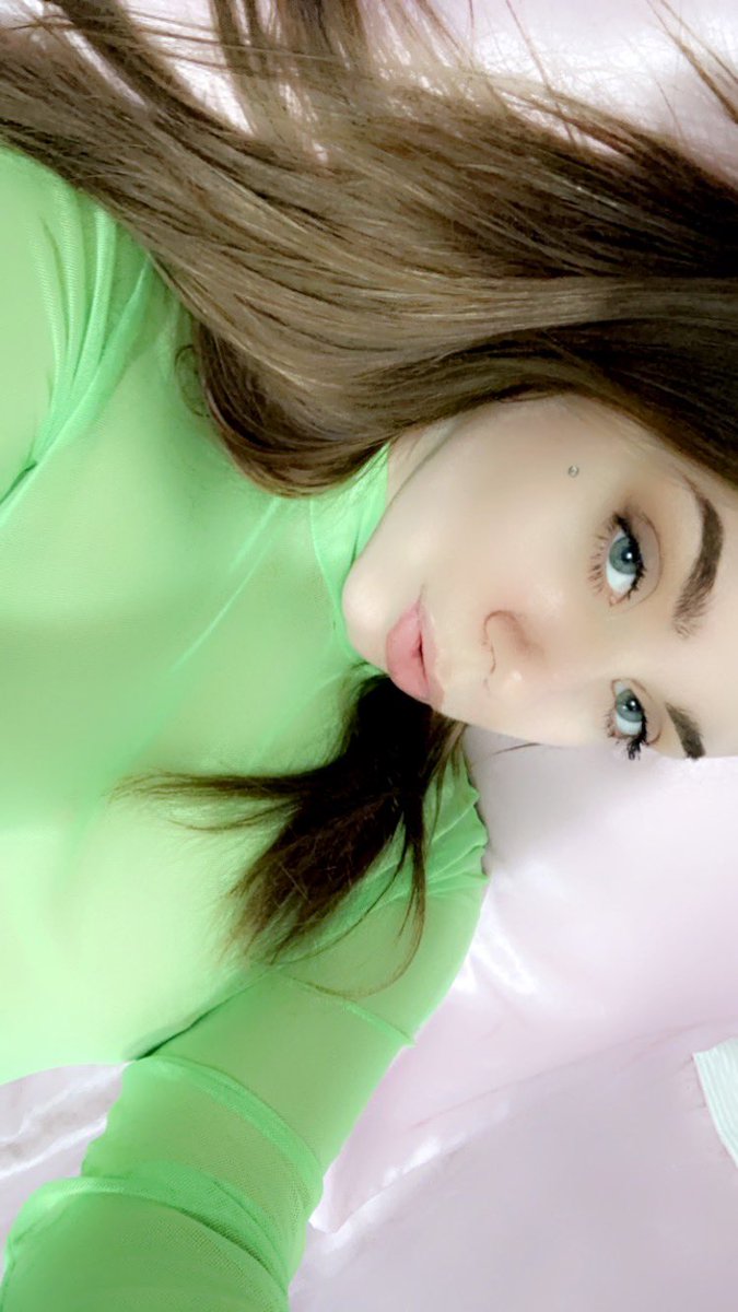 Bellaallovee's tweet photo. Cum watch me play on OF 😈😈 

https://t.co/QJpLoTOQSo https://t.co/JnyaVuWdNO