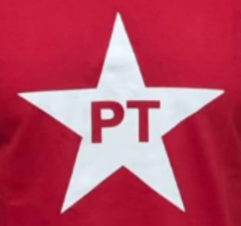samuca_arantes's tweet photo. TUITAÇO #LulaEoPTReconstruirOBrasil 
Reconstrução do País vem com o fim da fome e garantia a estudo e trabalho #LulaPresidente13 
♦️Participe: Dê RT, escrevendo a hashtag do tuitaço no comentário ou faça seu próprio tweet com a hashtag do tuitaço https://t.co/jDGEKIRNuy