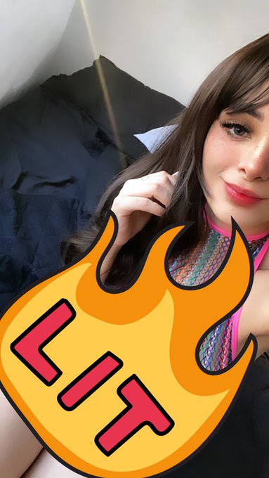 Les deje una fotito para este fr&iacute;o 🥶🔥  ‼️ Deje 50 suscripciones con %15 de descuento 🙊 🥴‼️  🎫 https://t