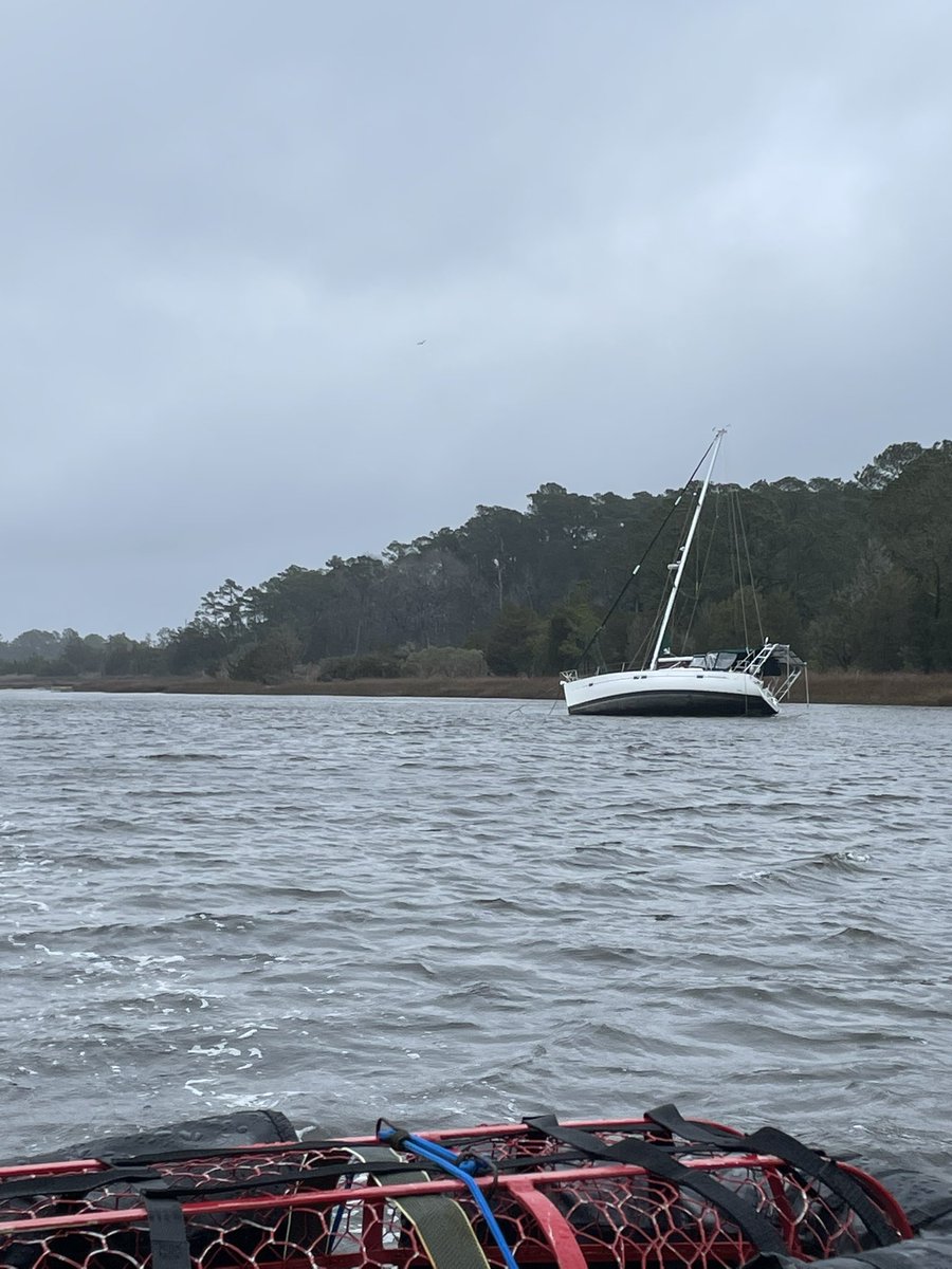 At 1:40 p.m., Horry County Fire Rescue was dispatched to a watercraft in distress call in the area of 4396 Baldwin Ave. in Little River.

Boat crews responded and brought the vessel’s one occupant to shore, safely without injury.

#HCFR https://t.co/LYqbwWIa1i